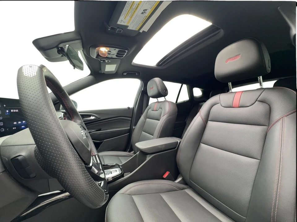 2025 Chevrolet Trax - Image 19 of 21