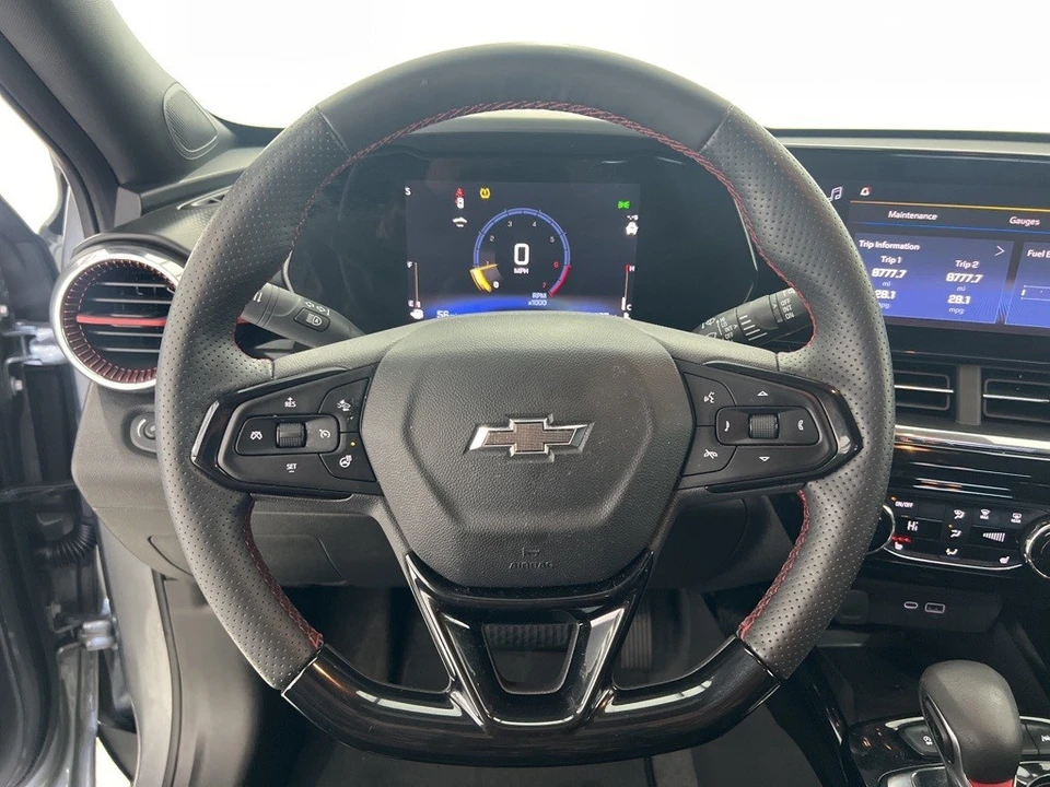 2025 Chevrolet Trax - Image 10 of 12