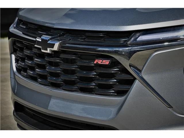 2025 Chevrolet Trax - Image 9 of 21