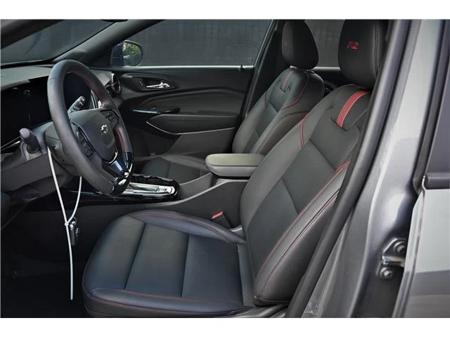 2025 Chevrolet Trax - Image 16 of 21