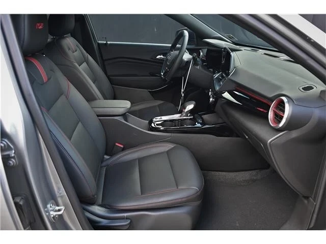 2025 Chevrolet Trax - Image 19 of 21