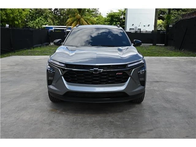 2025 Chevrolet Trax - Image 2 of 21