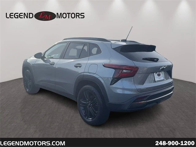 2025 Chevrolet Trax - Image 6 of 21