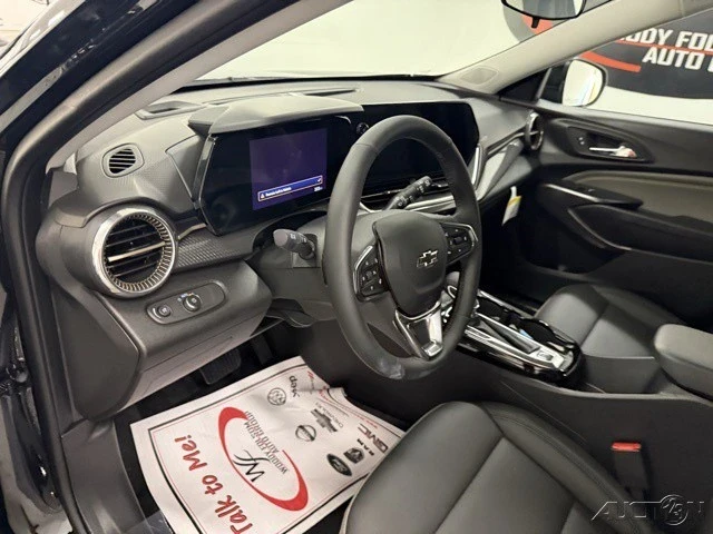 2025 Chevrolet Trax - Image 10 of 12