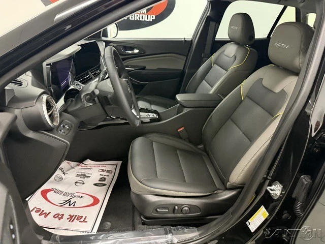 2025 Chevrolet Trax - Image 9 of 12