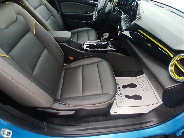 2025 Chevrolet Trax - Image 17 of 21