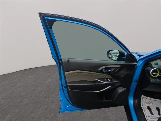 2025 Chevrolet Trax - Image 11 of 21