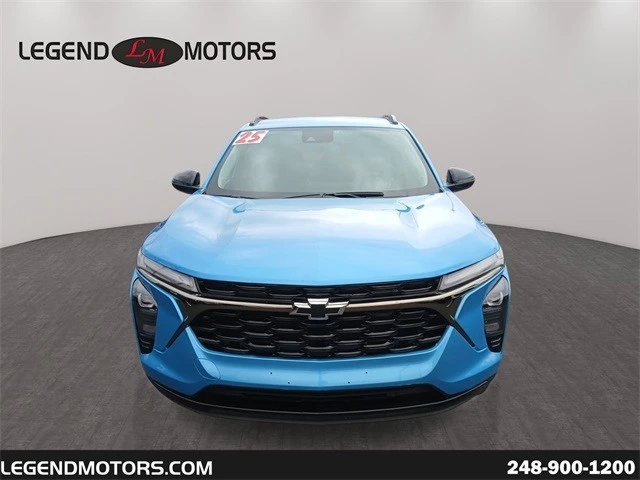 2025 Chevrolet Trax - Image 3 of 21