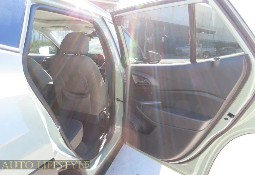 2025 Chevrolet Trax - Image 20 of 21