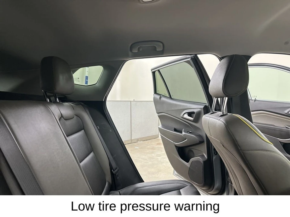 2025 Chevrolet Trax - Image 27 of 31