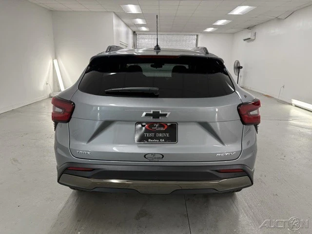 2025 Chevrolet Trax - Image 6 of 12