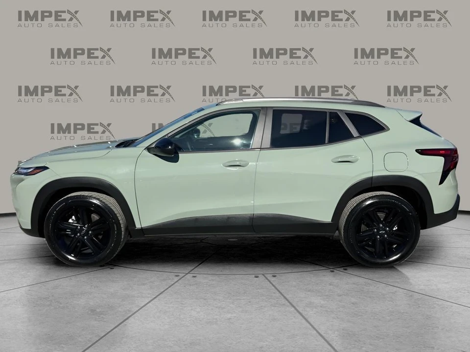 2025 Chevrolet Trax - Image 2 of 12