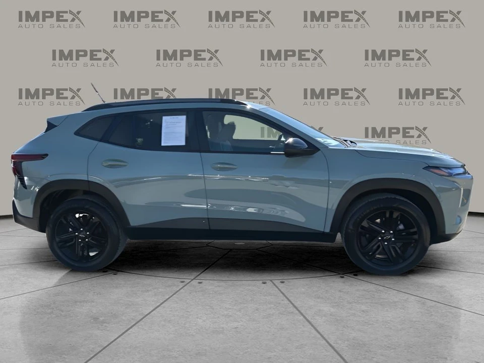 2025 Chevrolet Trax - Image 6 of 12