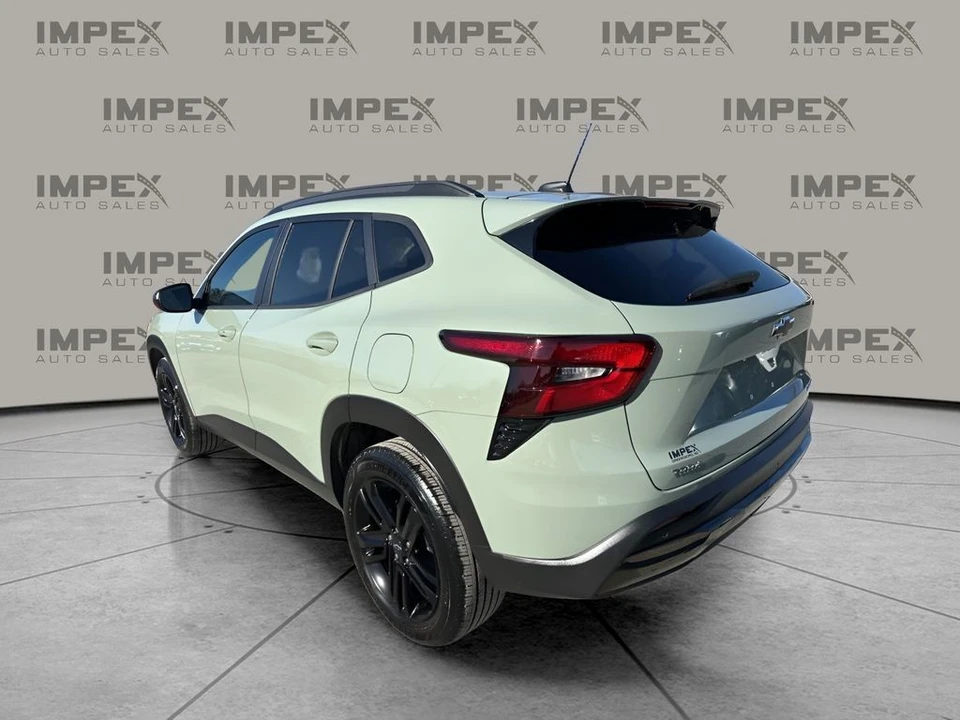 2025 Chevrolet Trax - Image 3 of 12