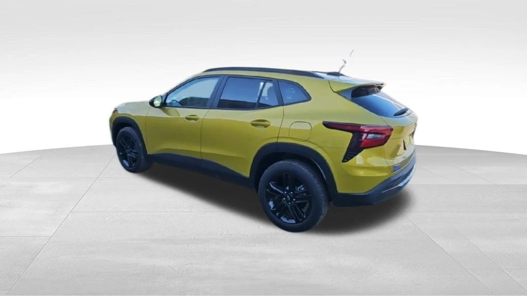 2025 Chevrolet Trax - Image 6 of 21