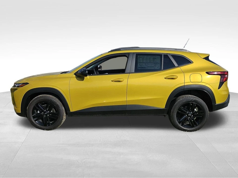 2025 Chevrolet Trax - Image 16 of 21