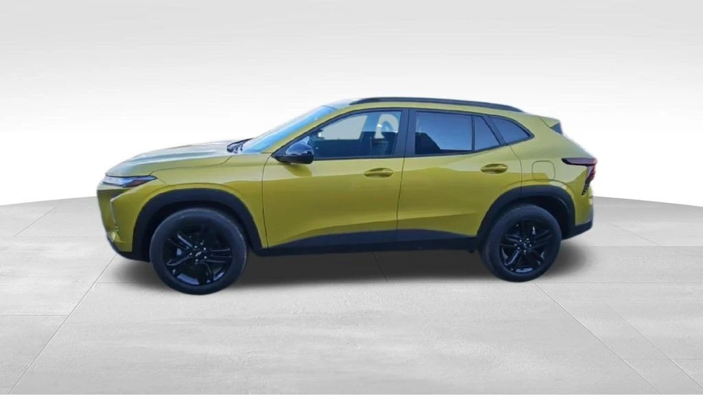 2025 Chevrolet Trax - Image 5 of 21