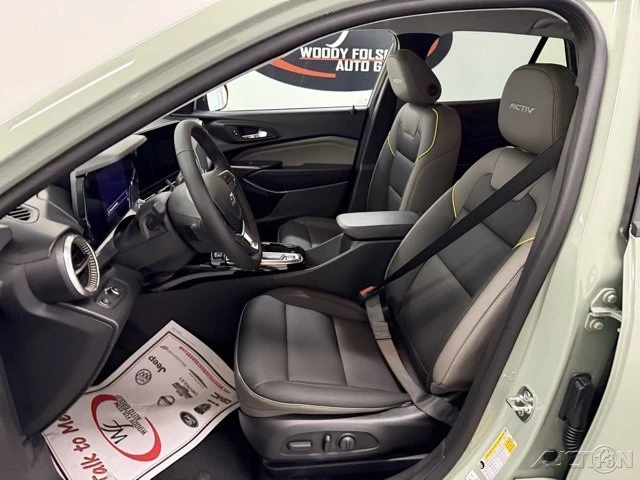 2025 Chevrolet Trax - Image 9 of 12