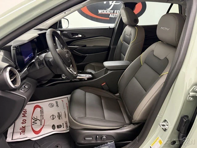 2025 Chevrolet Trax - Image 9 of 12