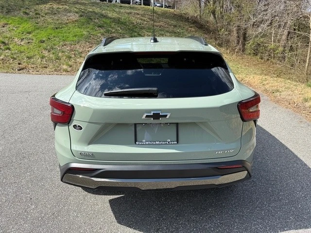 2025 Chevrolet Trax - Image 7 of 21