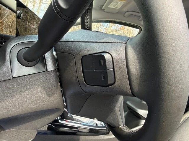 2025 Chevrolet Trax - Image 13 of 21