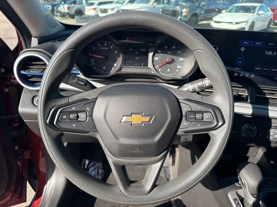 2025 Chevrolet Trax - Image 13 of 21