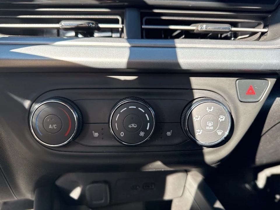 2025 Chevrolet Trax - Image 19 of 21