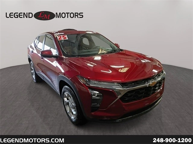 2025 Chevrolet Trax - Image 2 of 12