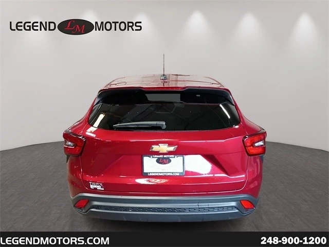 2025 Chevrolet Trax - Image 7 of 12