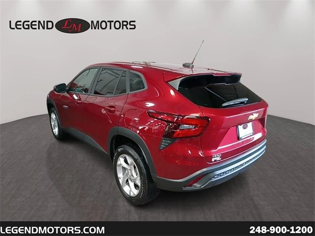 2025 Chevrolet Trax - Image 6 of 12