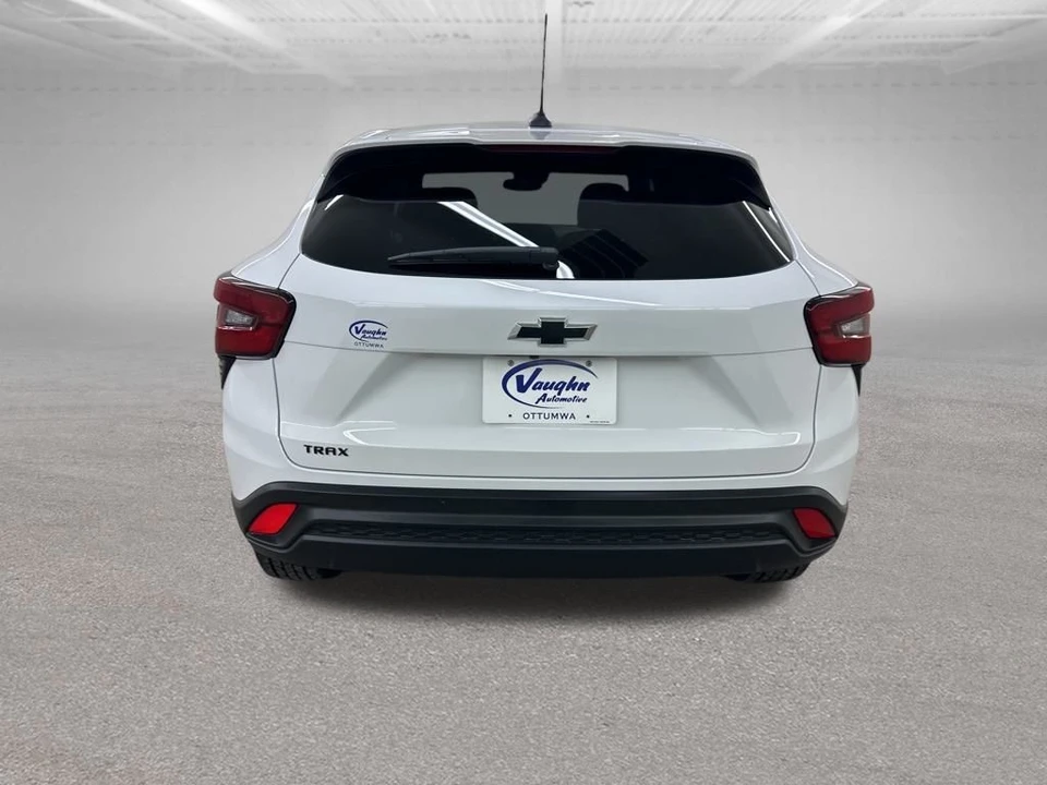 2025 Chevrolet Trax - Image 11 of 12