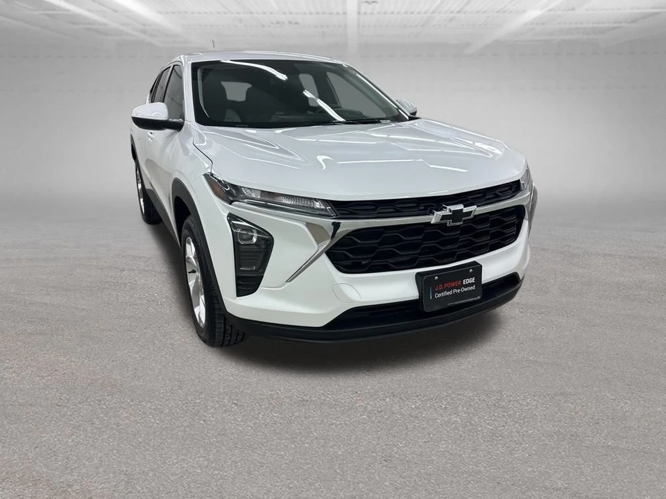 2025 Chevrolet Trax - Image 3 of 12