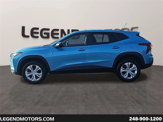 2025 Chevrolet Trax - Image 5 of 21