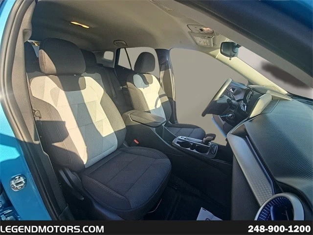 2025 Chevrolet Trax - Image 17 of 21