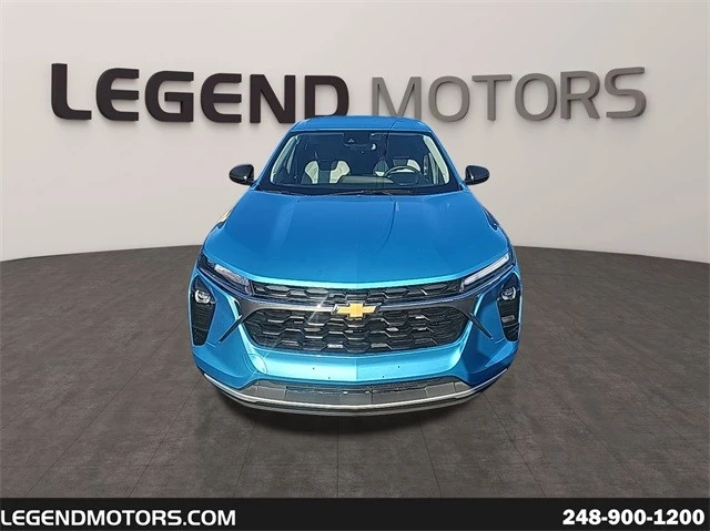 2025 Chevrolet Trax - Image 4 of 21