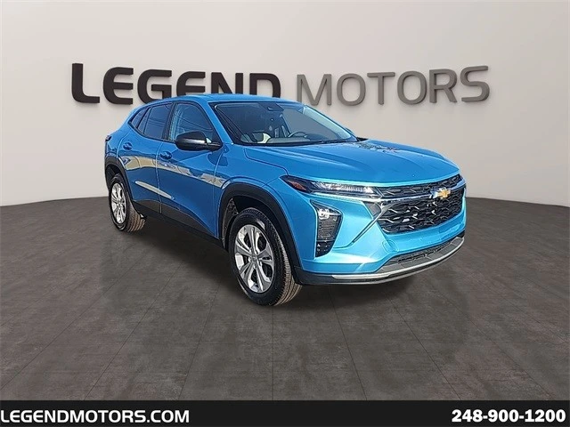 2025 Chevrolet Trax - Image 2 of 21