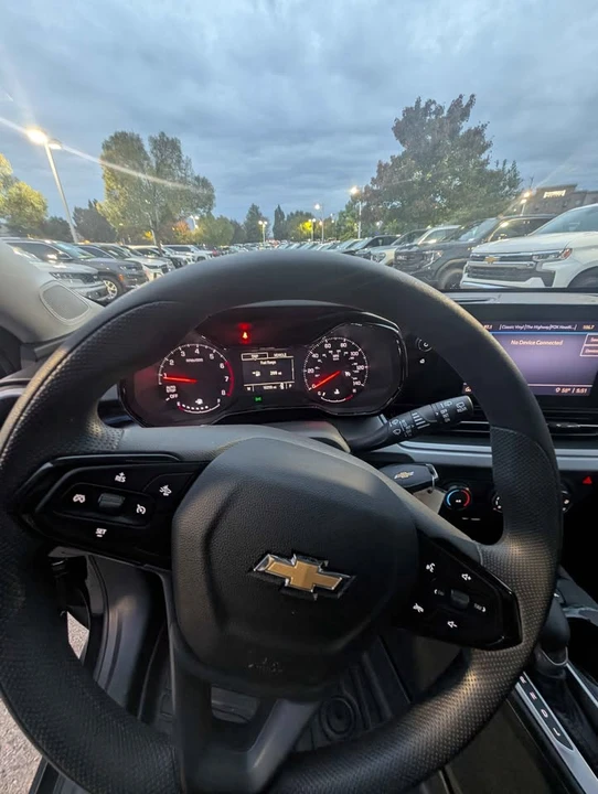 2025 Chevrolet Trax - Image 10 of 16