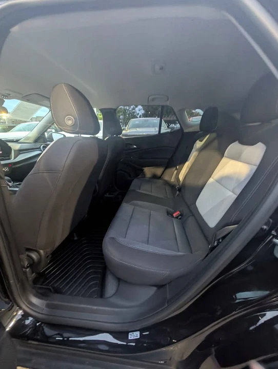 2025 Chevrolet Trax - Image 14 of 16