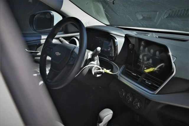 2025 Chevrolet Trax - Image 11 of 21