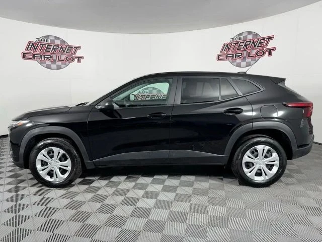 2025 Chevrolet Trax - Image 4 of 12
