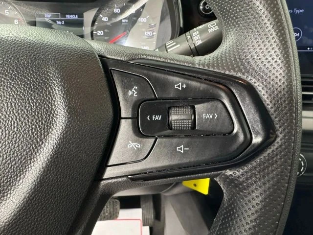 2025 Chevrolet Trax - Image 16 of 21