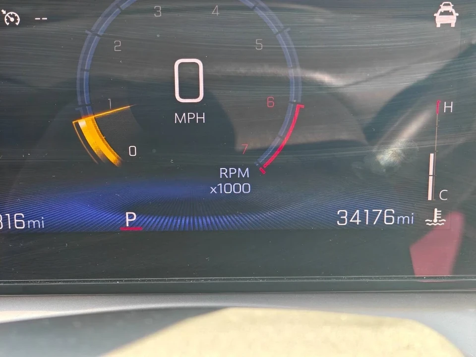 2025 Chevrolet Trax - Image 18 of 21