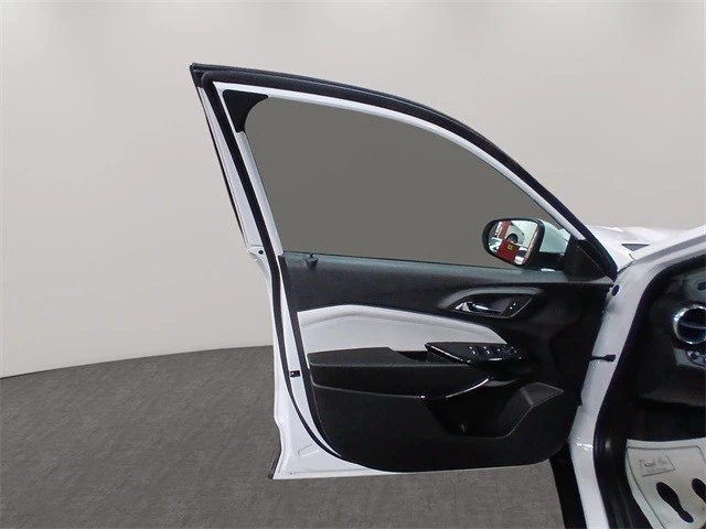 2025 Chevrolet Trax - Image 11 of 12