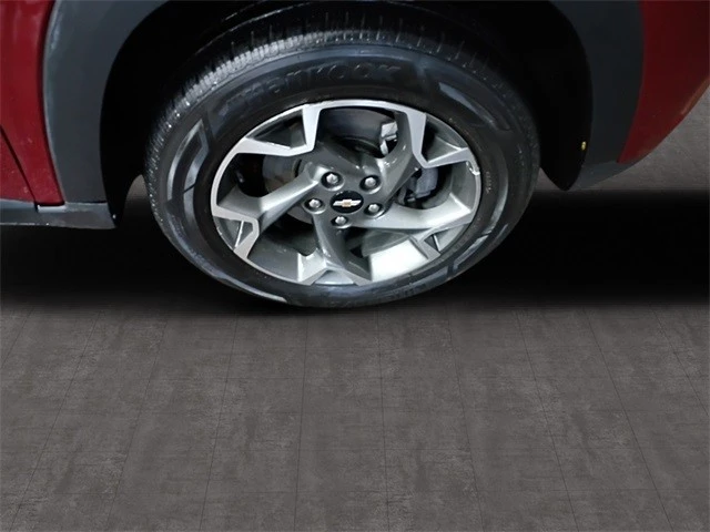 2025 Chevrolet Trax - Image 10 of 12