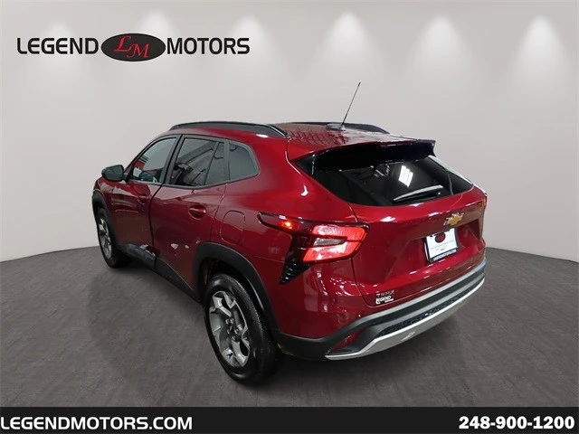 2025 Chevrolet Trax - Image 6 of 12