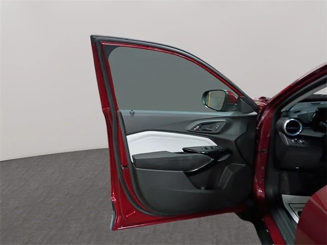 2025 Chevrolet Trax - Image 11 of 12