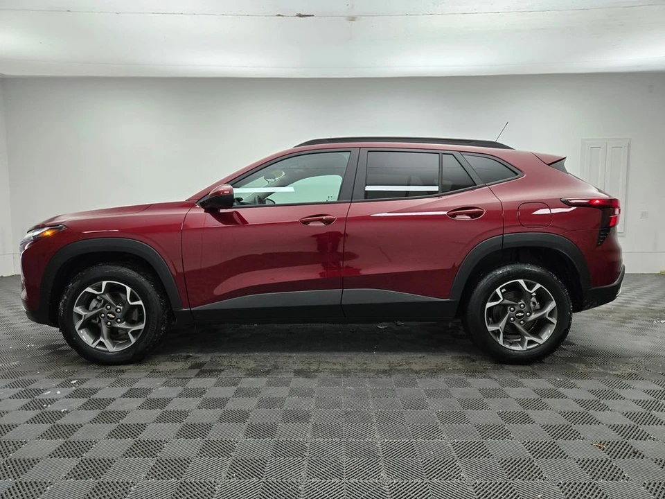 2025 Chevrolet Trax - Image 12 of 12