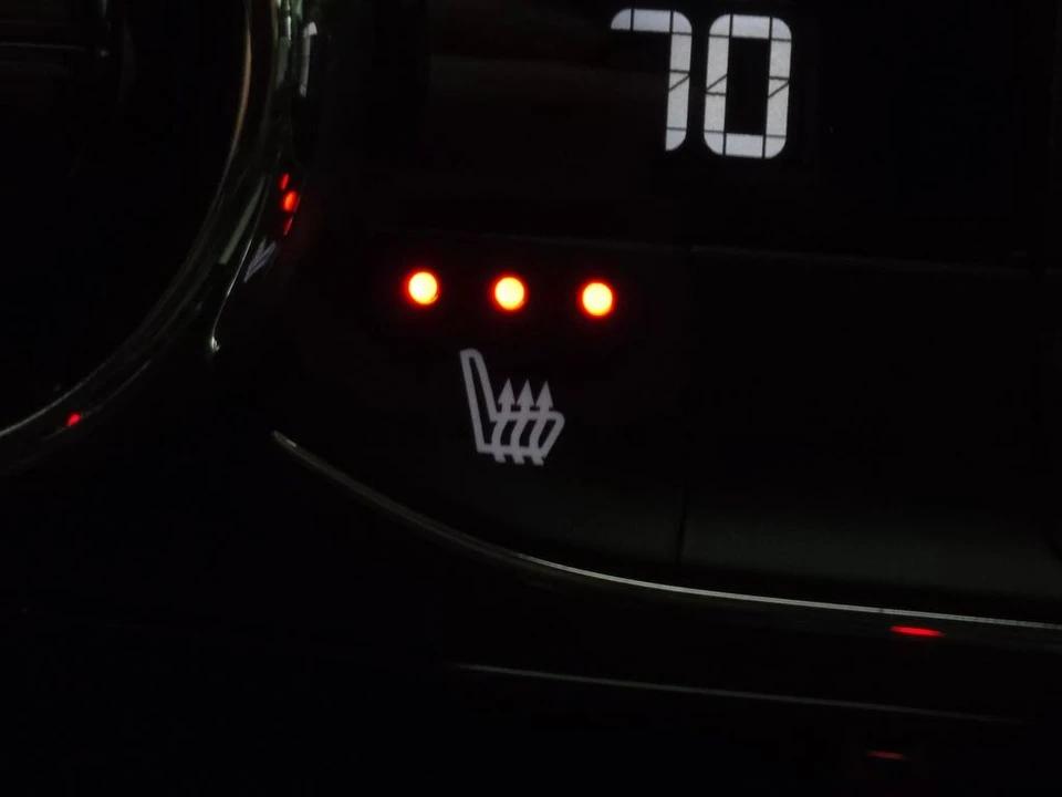 2025 Chevrolet Trax - Image 5 of 12