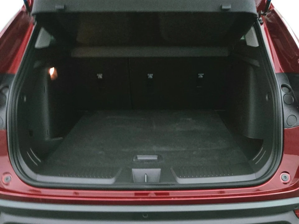2025 Chevrolet Trax - Image 10 of 12
