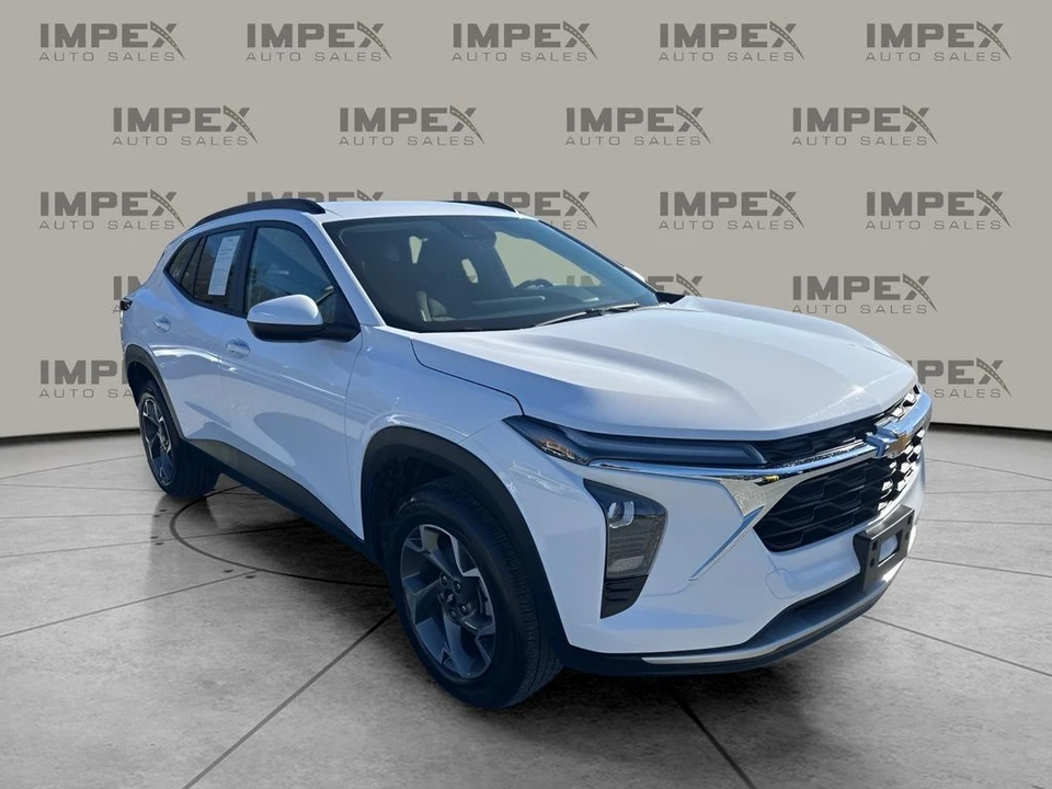 2025 Chevrolet Trax - Image 7 of 12